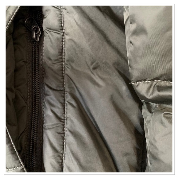 The North Face 550 Down Filled Fur Hooded Puffer Jacket Olive Green Size Large - Picture 7 of 15